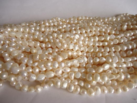 (image for) Off white fresh water pearls #TU1271